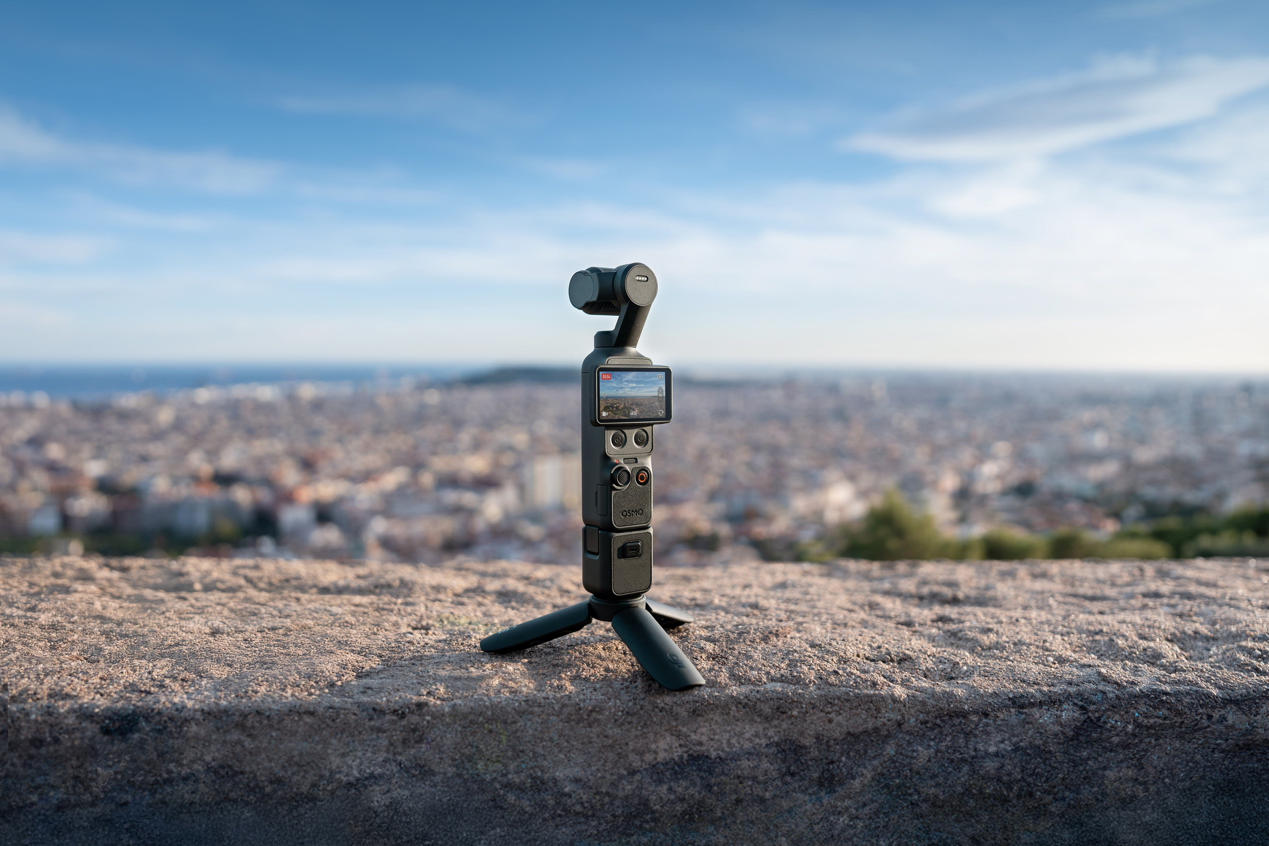 DJI Osmo Pocket 4 Creator Combo