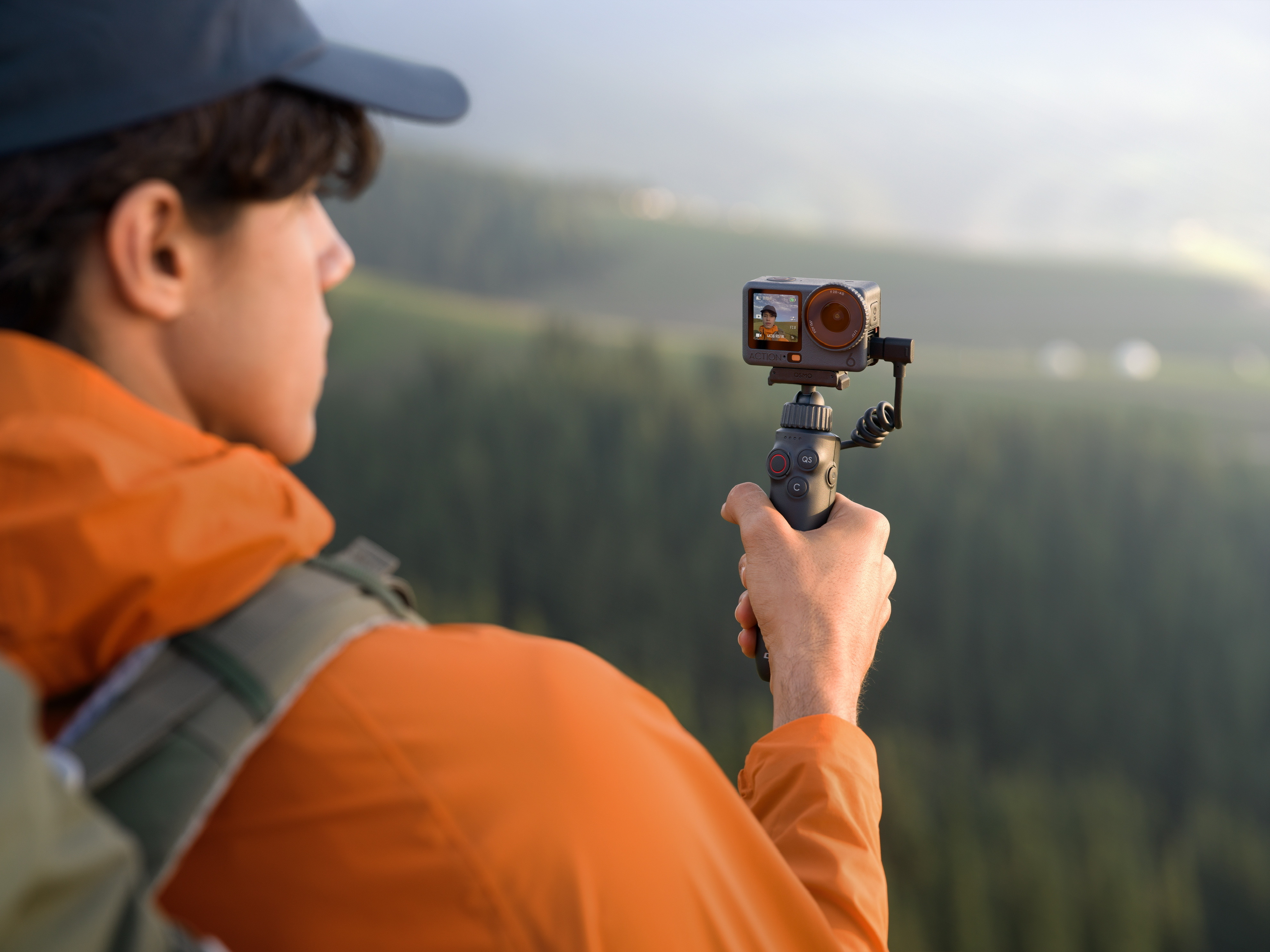 DJI Osmo Action 6 - Adventure Combo