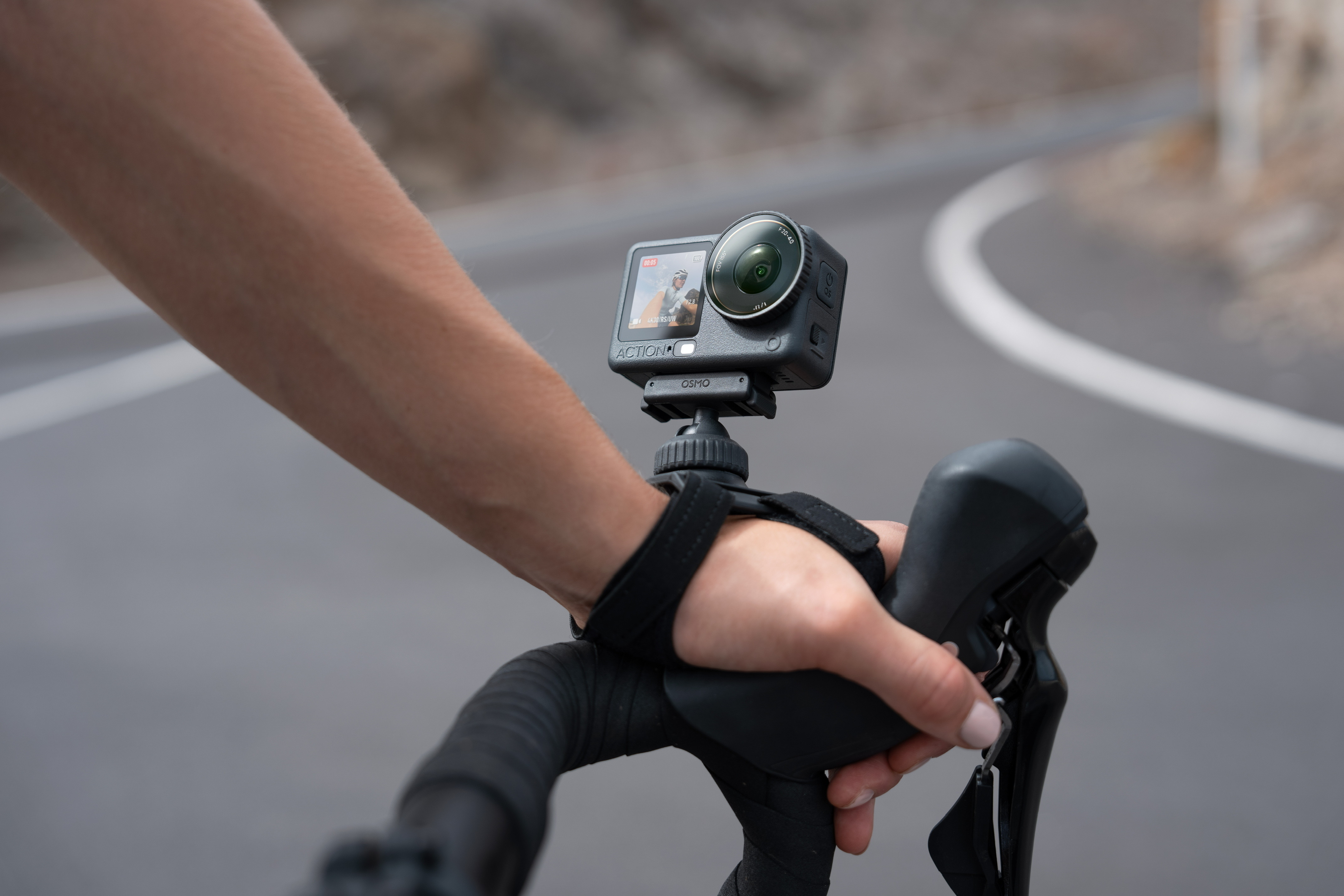 DJI Osmo Action 6 - Adventure Combo