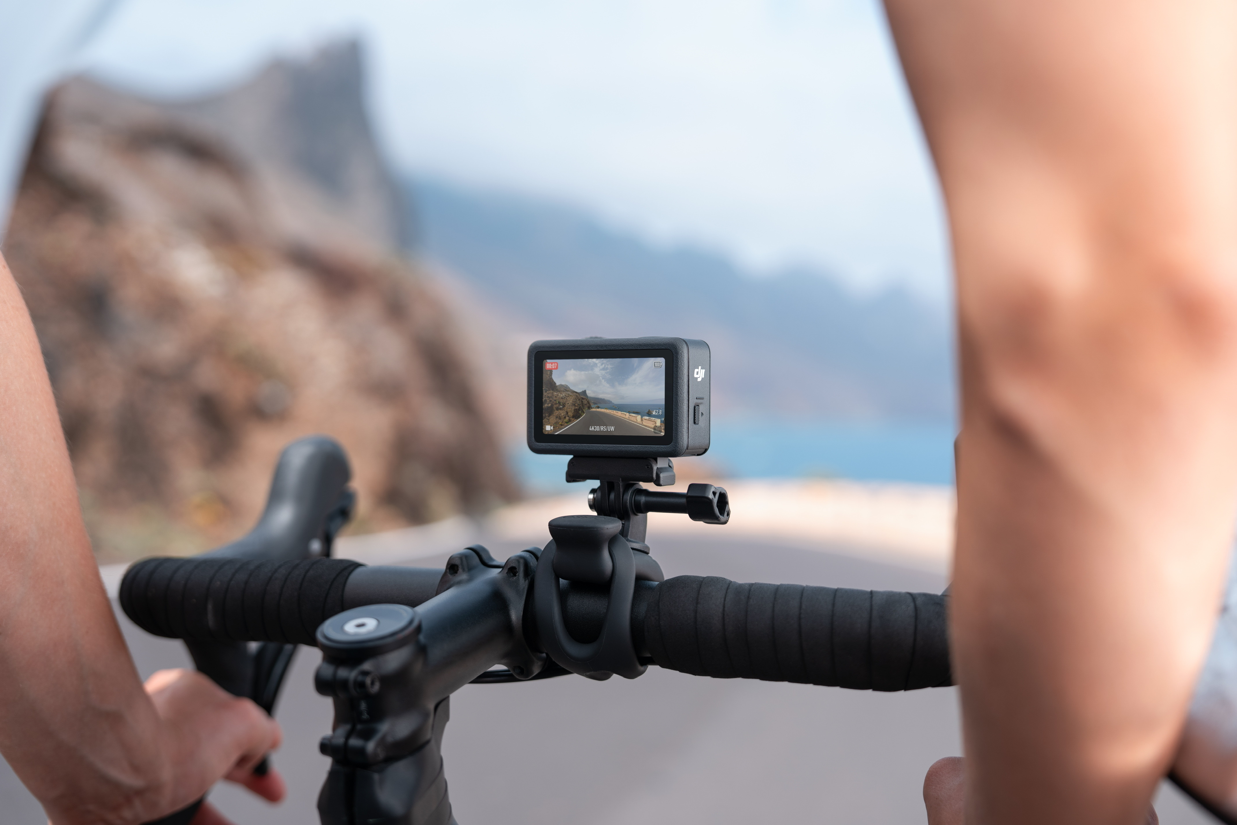 DJI Osmo Action 6 - Adventure Combo